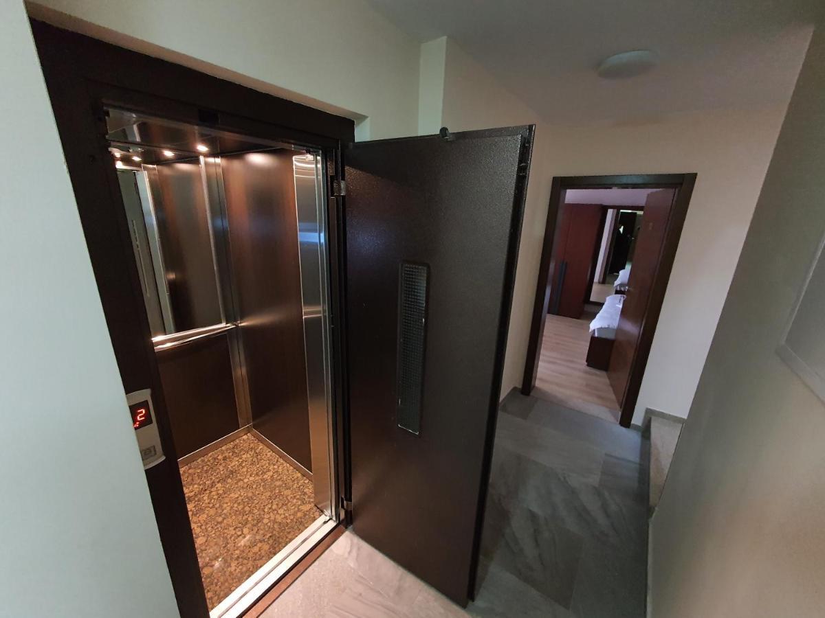Hotel Oferta Призрен Экстерьер фото