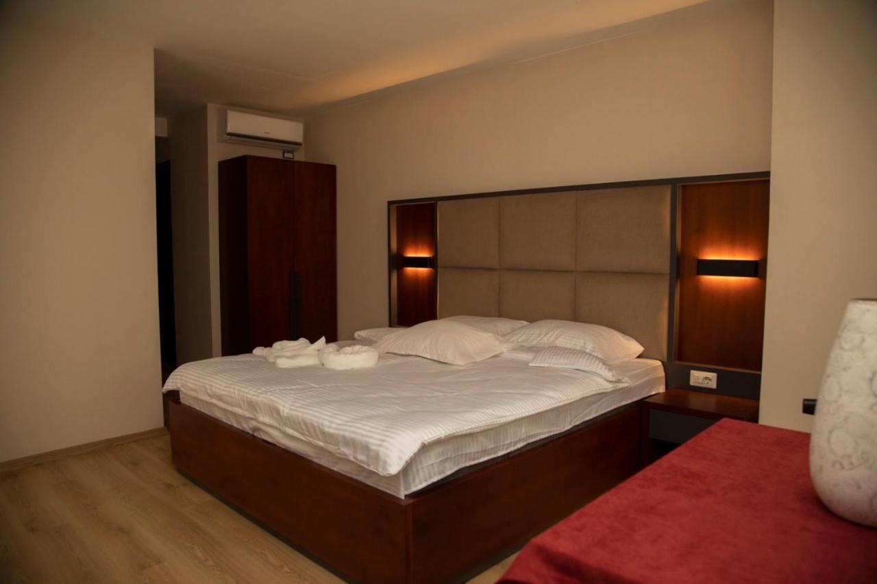 Hotel Oferta Призрен Экстерьер фото