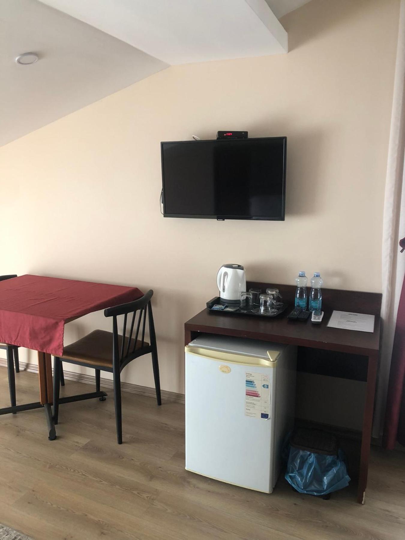 Hotel Oferta Призрен Экстерьер фото