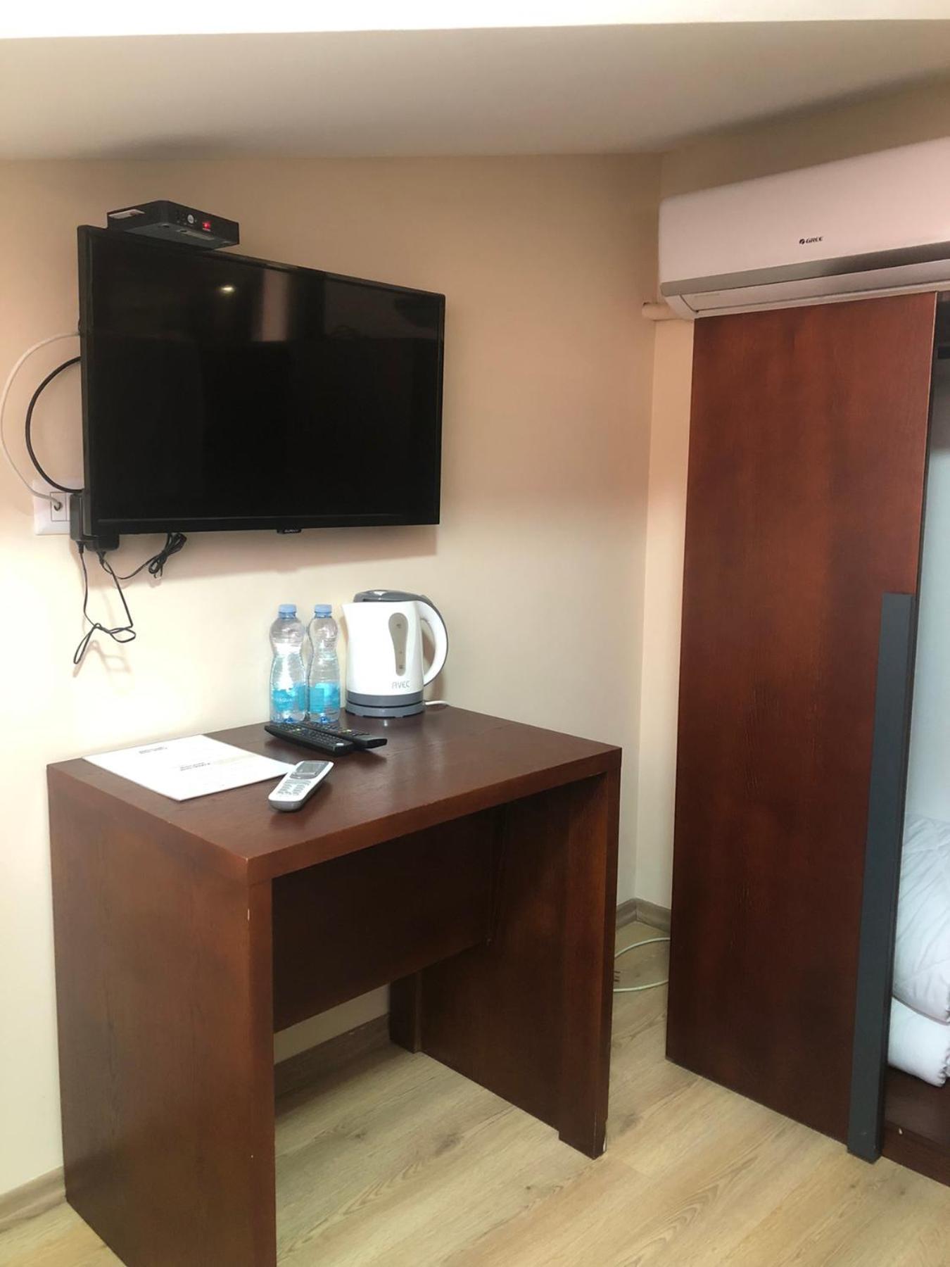Hotel Oferta Призрен Экстерьер фото